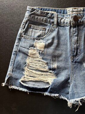Hot Kiss "Cici Short" Distressed/Ripped Jean Shorts (Juniors)